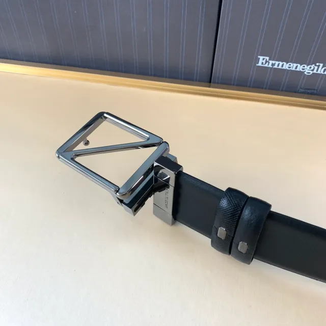 Ermenegildo Zegna Cinto de couro preto prateado texturizado polido geométrico com fivela 3