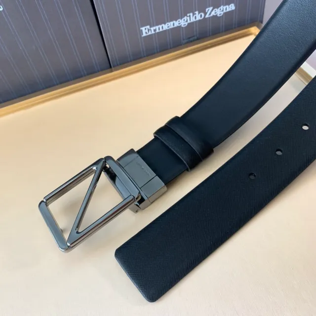 Ermenegildo Zegna Cinto de couro preto prateado texturizado polido geométrico com fivela 6