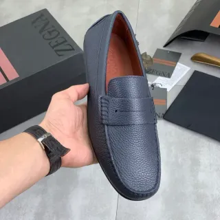 Zegna नेवी ब्राउन पेबल्ड लेदर स्ट्रैप पेनी लोफर
