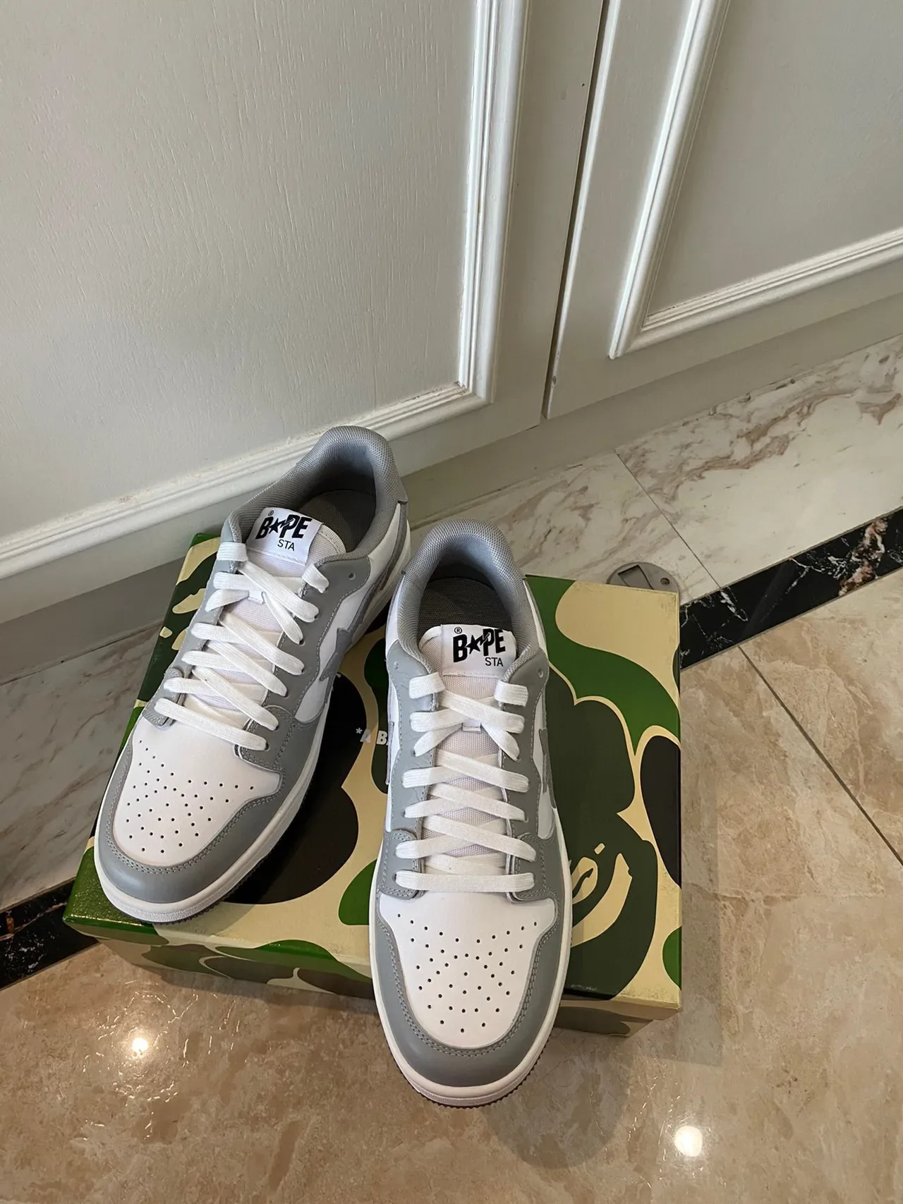 A Bathing Ape BAPE STA Sneakers Lifestyle Blanc et Gris 8