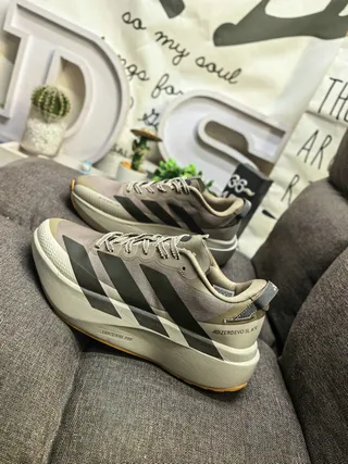 Adidas Beige Gray Sculpted Midsole Three-Stripe Side Panel Lifestyle Sneakers 7