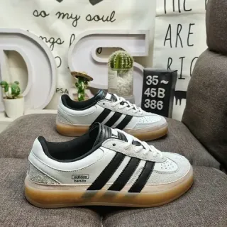 Adidas Benito White Black Gum जीवनशैली स्नीकर