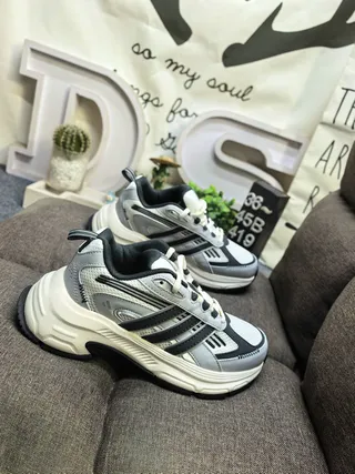 Adidas Black Beige Midsole Mesh And Synthetic Overlay Upper Chunky Sneakers 18
