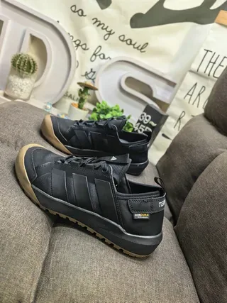 Adidas Black Brown Low-Top Textile Upper Lifestyle Sneakers 7