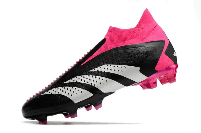 Adidas Chaussures de football noir rose semelle facettée col type chaussette terrain ferme 4