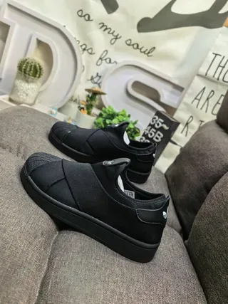 Adidas Black Slip-On Elastic Strap Lifestyle Sneakers 7