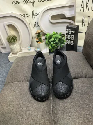 Adidas Black Slip-On Elastic Strap Lifestyle Sneakers 10