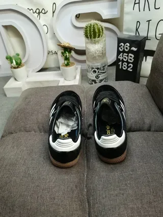 Adidas Black White Low-Top Suede Upper Lifestyle Sneakers 8