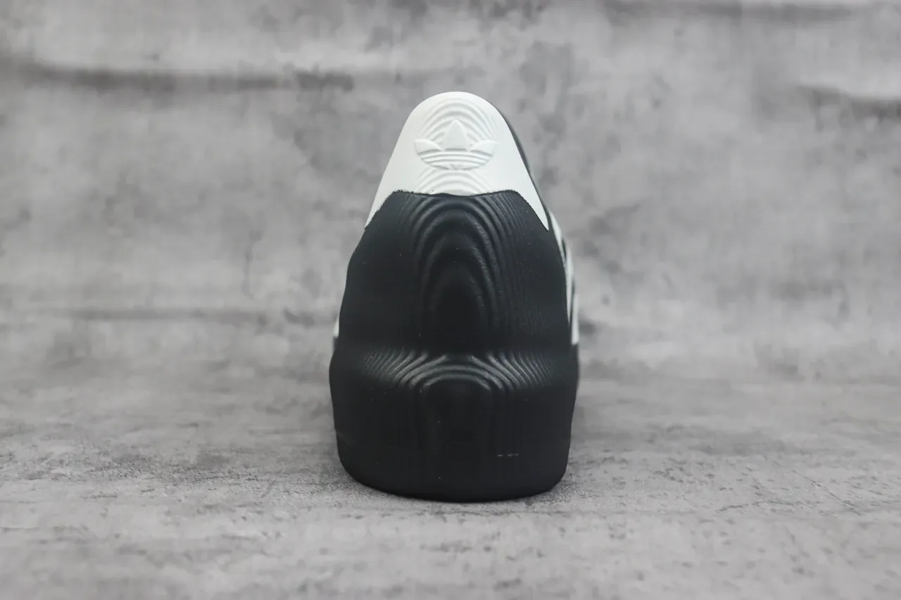 Adidas Black White Slip-On Molded Sole Sneakers 9