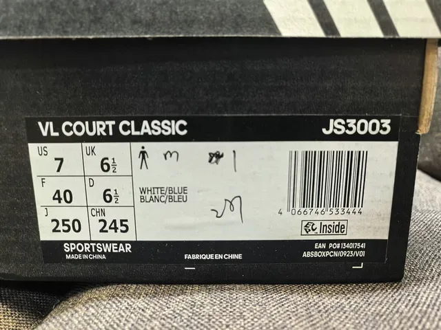 Adidas नीला सफेद लो-टॉप सूड-टेक्सचर्ड अपर लाइफस्टाइल स्नीकर्स 2