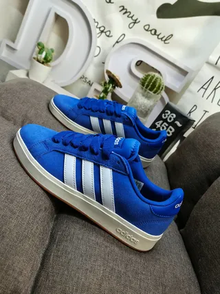 Adidas Blue White Low-Top Suede-Textured Upper Lifestyle Sneakers 7