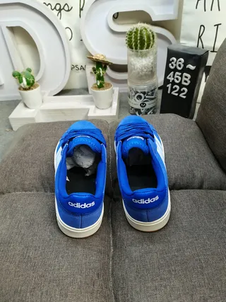 Adidas Blue White Low-Top Suede-Textured Upper Lifestyle Sneakers 8