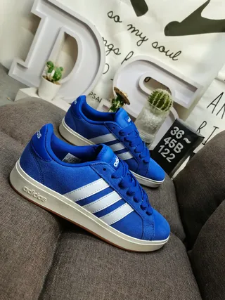 Adidas Blue White Low-Top Suede-Textured Upper Lifestyle Sneakers 9