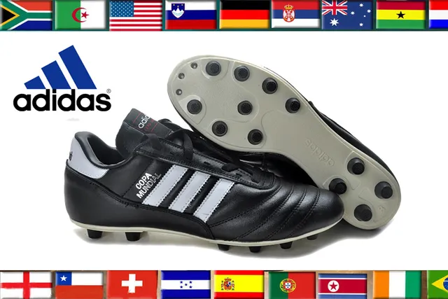 Adidas Copa Mundial Preto Branco Sapatos de Futebol para solo firme 18