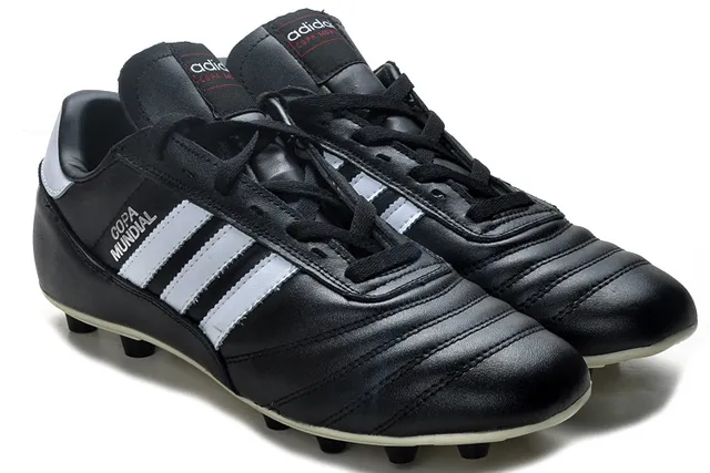Adidas Copa Mundial Preto Branco Sapatos de Futebol para solo firme 19