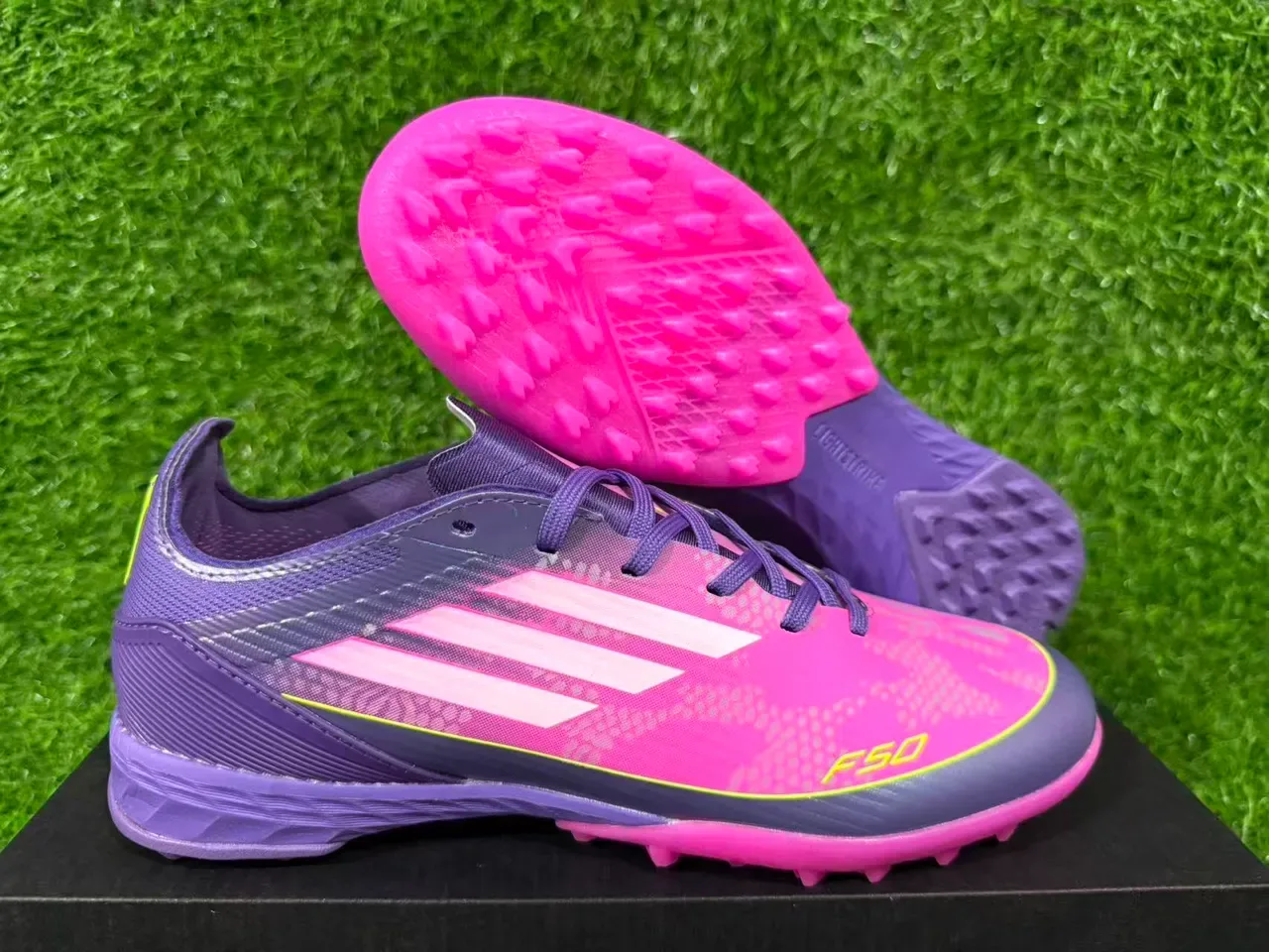 Adidas F50 Violet Rose Chaussures de football synthétiques low-cut crampons coniques gazon 8