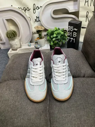 Adidas Gray Green Low-Top Lace-Up Textured Three-Stripe Side Panels Lifestyle Sneakers 10