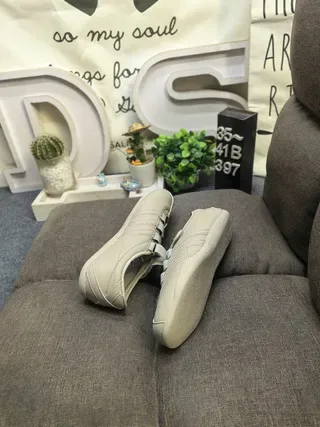 Adidas Gray Laceless Velcro Strap Smooth Matte Upper Lifestyle Sneakers 6