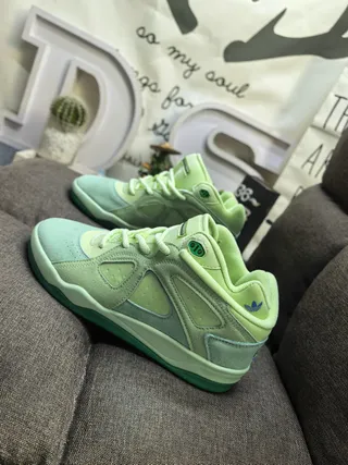 Adidas Green Layered Geometric Overlays Padded Collar Lifestyle Sneakers 7