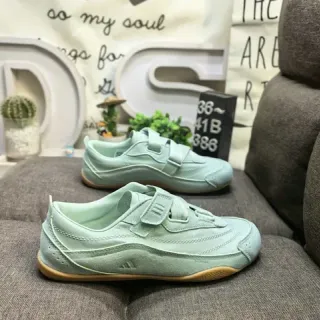 Adidas बिना लेस के दो पट्टियों वाला मिंट ग्रीन लाइफस्टाइल स्नीकर