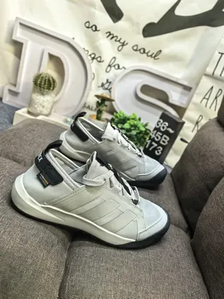 Adidas Laceless Slip-On Three-Stripe Lifestyle Sneakers 9