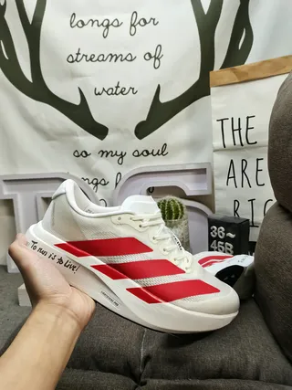 Adidas Lightstrike Pro 白红跑鞋 5
