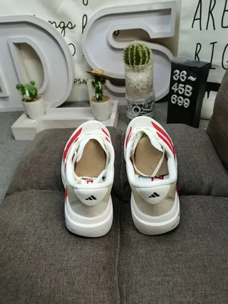 Adidas Lightstrike Pro 白红跑鞋 8