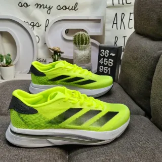 Adidas Lightstrike Pro Jaune Noir Néon Maille Ingénierisée Overlay à Trois Rayures Chaussures de Course