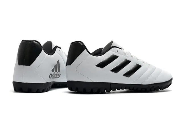 Adidas Chaussures de Football Turf Vert Marine à Coupe Basse avec Lacets et Semelle Moulée 18