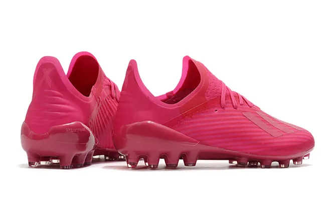 Adidas وردي بوني مضفرة أعلى شفاف ستادات مولدة أرضية صلبة أحذية كرة القدم 14