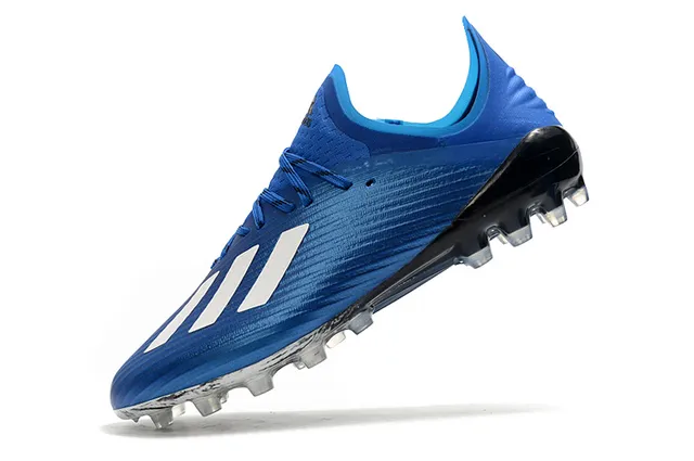 Adidas وردي بوني مضفرة أعلى شفاف ستادات مولدة أرضية صلبة أحذية كرة القدم 17