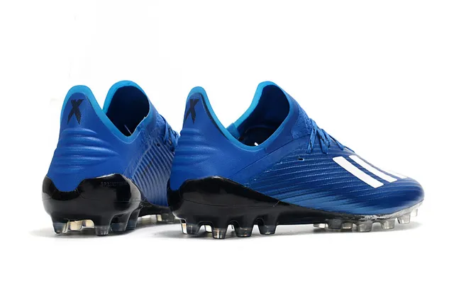 Adidas وردي بوني مضفرة أعلى شفاف ستادات مولدة أرضية صلبة أحذية كرة القدم 20