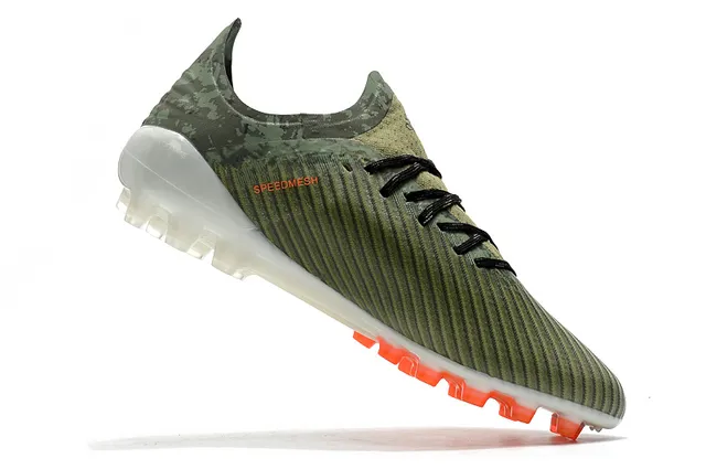 Adidas وردي بوني مضفرة أعلى شفاف ستادات مولدة أرضية صلبة أحذية كرة القدم 22