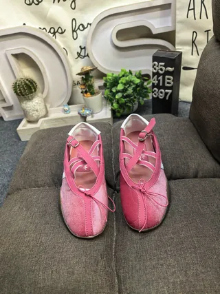 Adidas Tênis Lifestyle de Camurça Rosa com Tira sobre a Língua 10