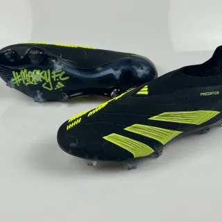 Adidas Predator Black Yellow Laceless Sock-Fit Upper Neon Striped Accents Firm-Ground Soccer Shoes