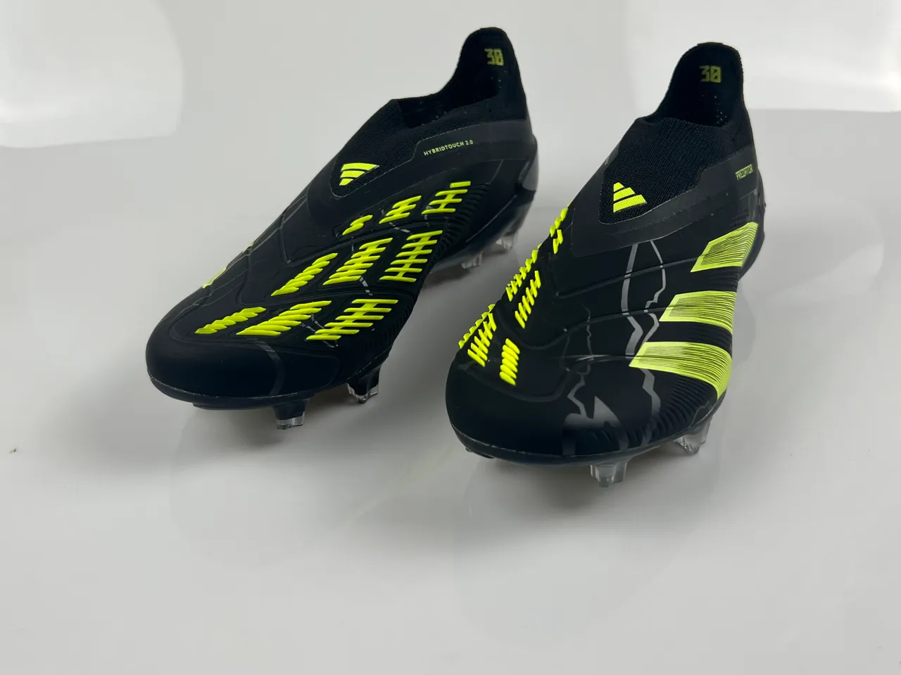 Adidas Predator Black Yellow Laceless Sock-Fit Upper Neon Striped Accents Firm-Ground Soccer Shoes 2