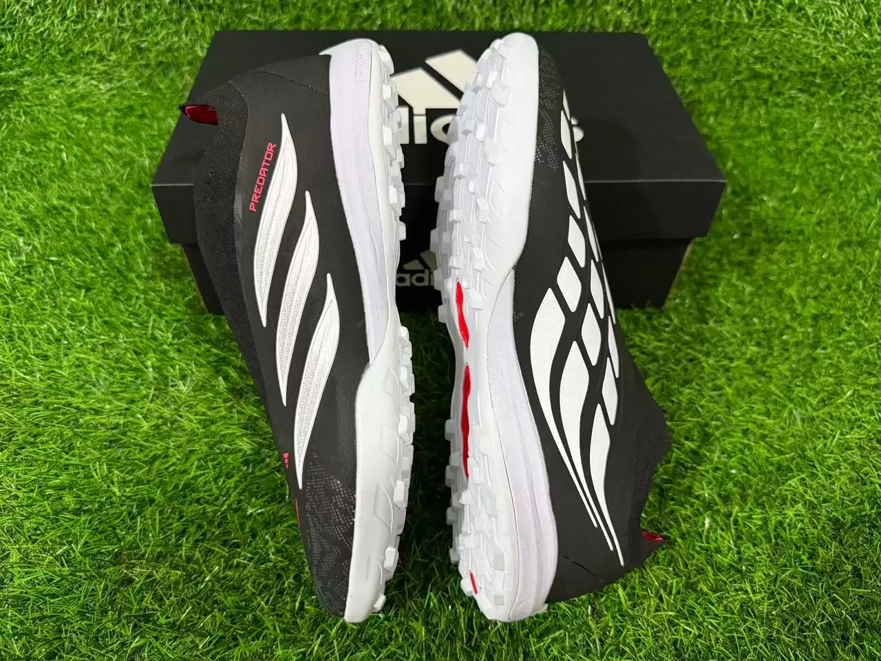 Adidas Predator Nanostrike Preto Branco Vermelho Sapatos de Futebol para Gramado Artificial 5
