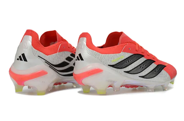 Adidas Predator 红色白色 低帮足球靴 全息虹彩鞋底 人工草地足球鞋 5