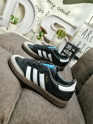 Adidas Samba Black Gold Leather Upper Rivet Accents Lifestyle Sneakers 17