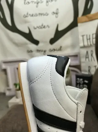 Adidas Samba OG White Black Lifestyle Sneakers 3