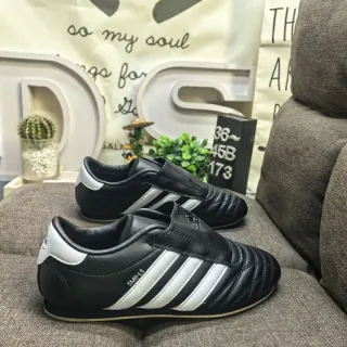Adidas Smils 黑白室内足球鞋