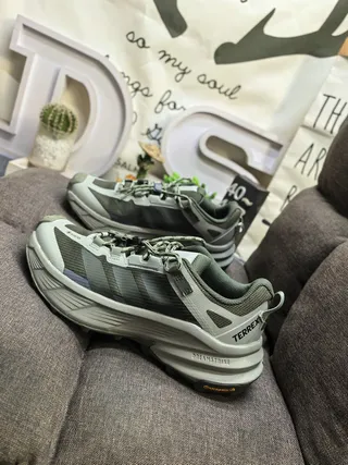 Adidas Terrex Vert Militaire Gris Rugged Trail Silhouette Col de Style Gaiter Chaussures de Course 7