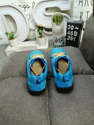 Adidas TERREX DAROGA TWO Blue Gold Low-Top Textile Upper Lifestyle Sneakers 9