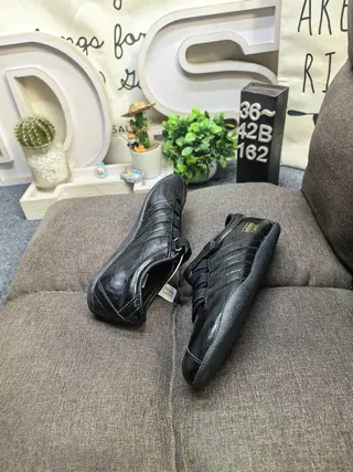 Adidas Tokyo 黑色皮革 Velcro 鞋带生活方式运动鞋 6