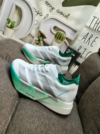 Adidas White and Green Three-Stripe Lifestyle Sneakers 7