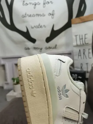 Adidas White Beige Low-Top Platform Sole Lifestyle Sneakers 3