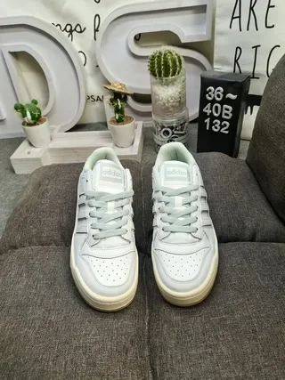 Adidas White Beige Low-Top Platform Sole Lifestyle Sneakers 10