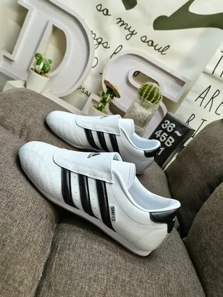 Adidas White Black Laceless Low-Top Three-Stripe Side Panel Lifestyle Sneakers 7