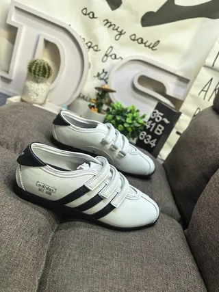 Adidas White Black Laceless Velcro Strap Lifestyle Sneakers 9