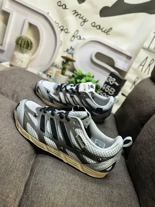 Adidas White Black Lightweight Mesh Upper Three-Stripe Side Panel Lifestyle Sneakers 7